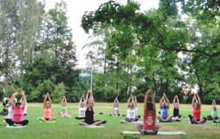 Lekce jogy zdarma v Ceskych Budejovicich - Cvicte jogu s nami